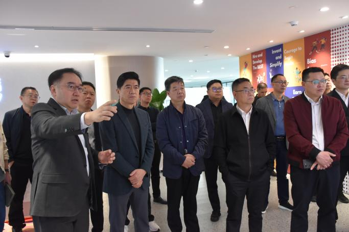 中广联合会县级融媒体中心委员会会长会议在深圳举办
