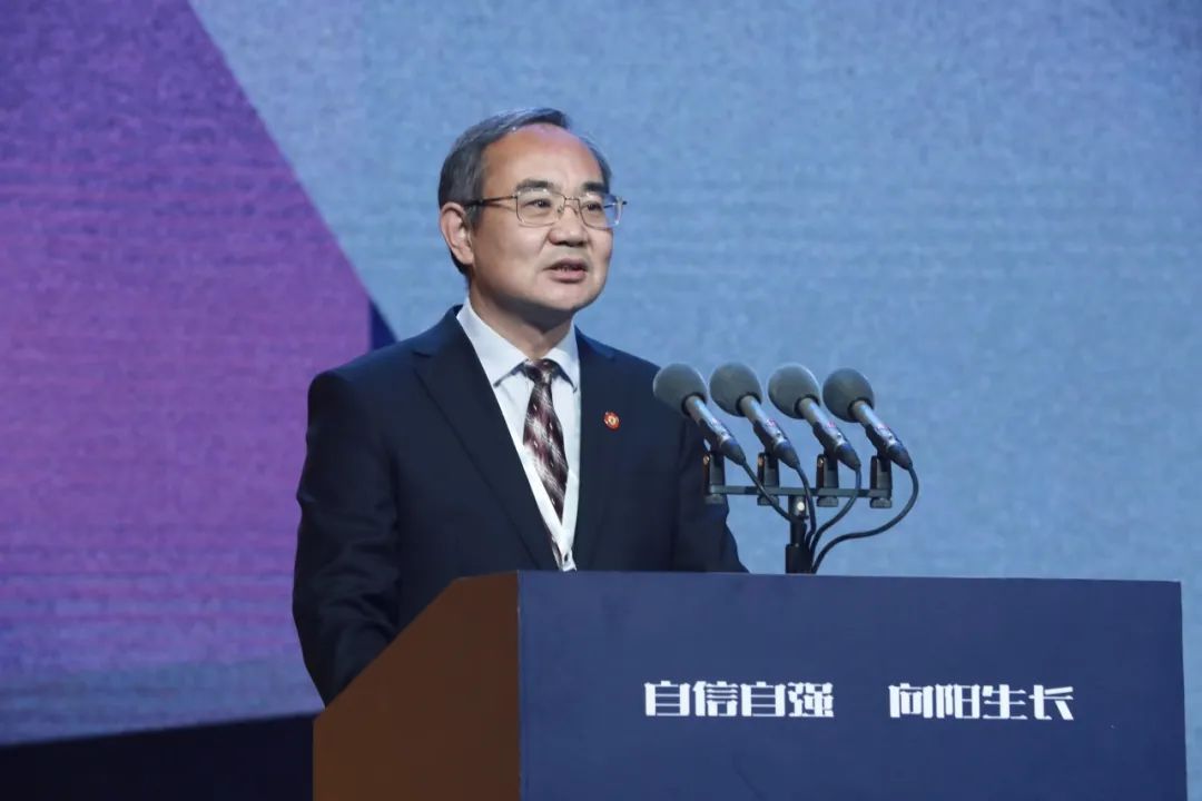 首届“繁星闪耀”微短剧产业发展会议在蓉召开