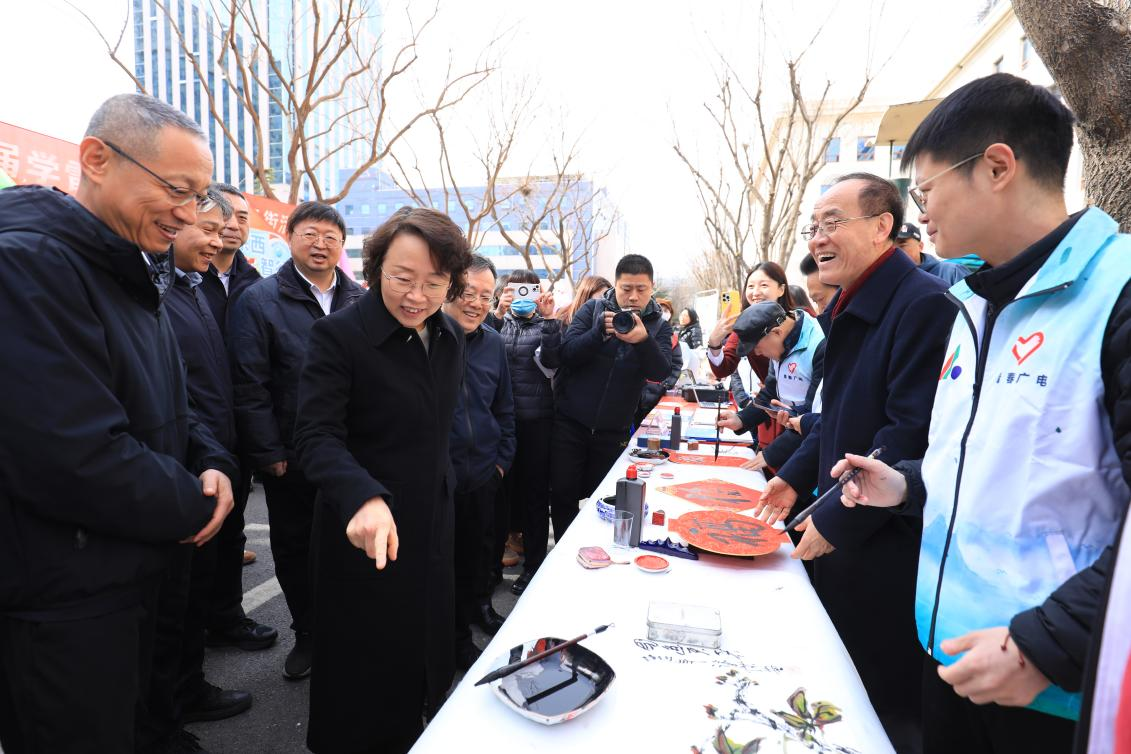中广联合会组织参加总局“学雷锋一条街”活动_fororder_图片2