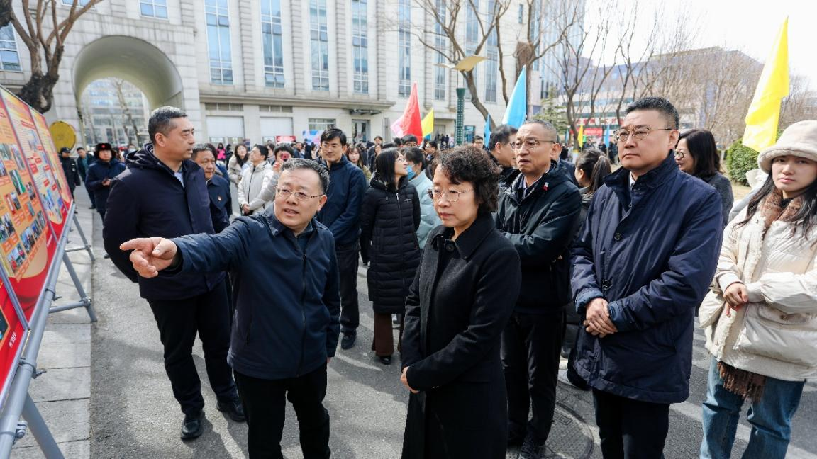 中广联合会组织参加总局“学雷锋一条街”活动_fororder_图片1